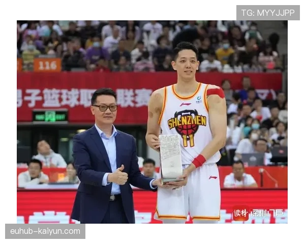 CBA官方公布最佳防守球员：深圳队沈梓捷蝉联奖项